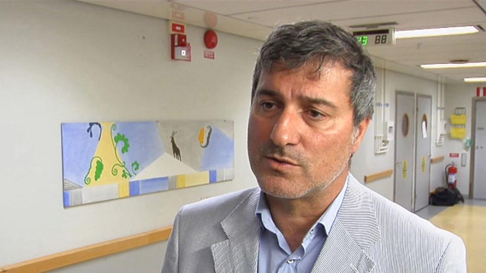 Den italienske kirurg Paolo Macchiniari er blevet dømt for at have indopereret et kunstigt luftrør på en kvinde. Hun fik alvorlige komplikationer efter operationen. <i>Handout/Ritzau Scanpix</i>