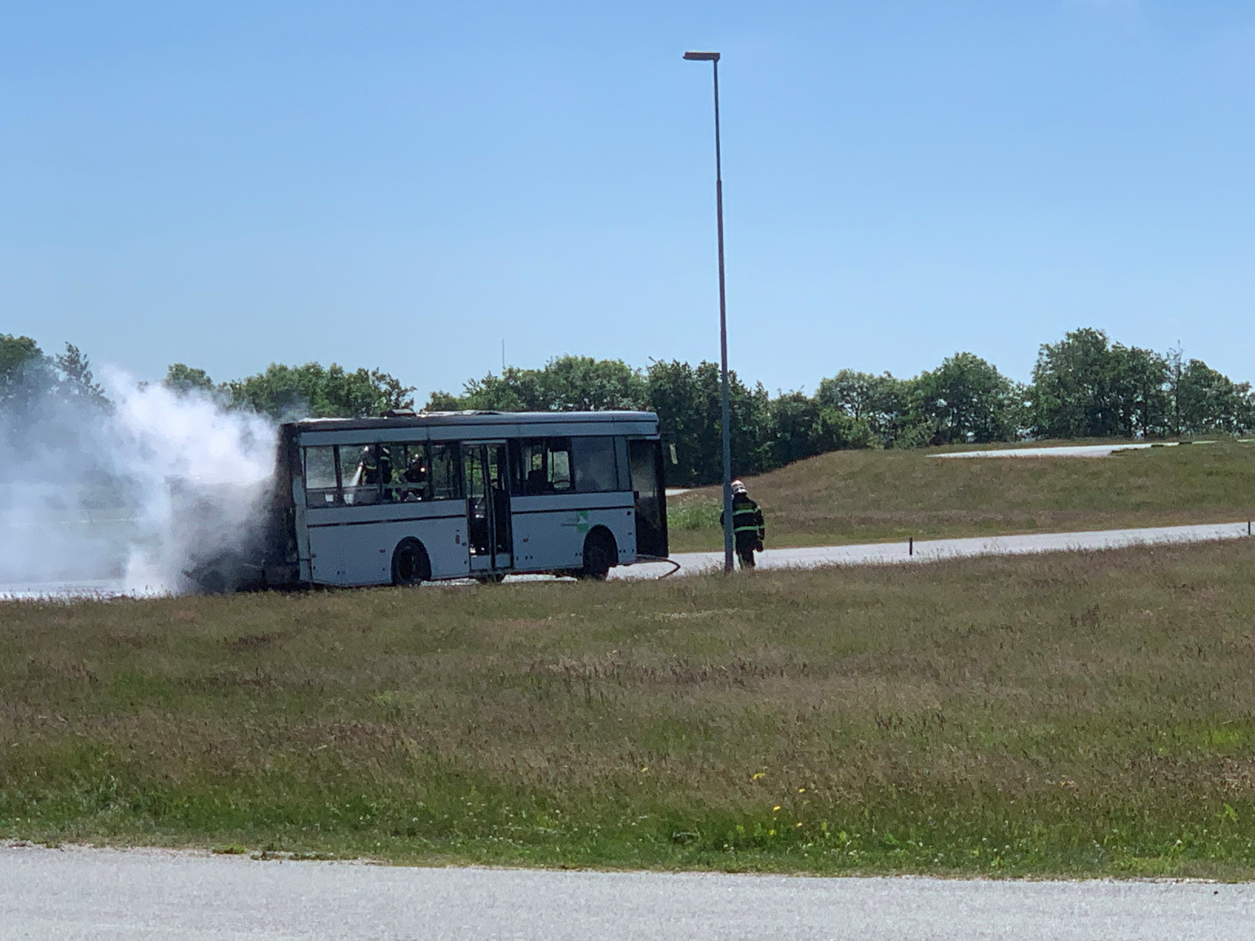 Bus udbrændte - nu bliver alle andre busser tjekket