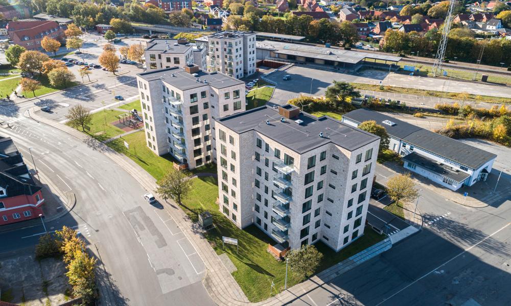 Dansk Boligbyg afleverer årligt op mod 2.000 nye boliger - i 2021/22 bl.a. Brunder Tårnhuse– 116 nye boliger i centrum af Brønderslev.
