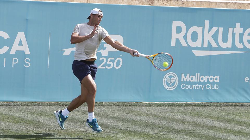 Nadal ses her under fredagens træning på Mallorca. <i>Isaac Buj/Ritzau Scanpix</i>