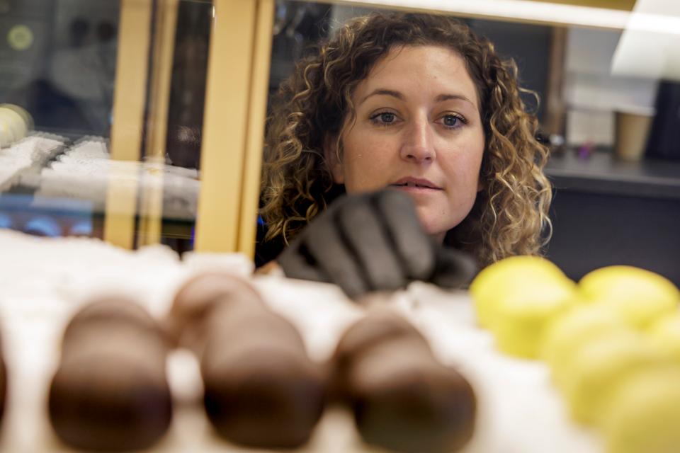 Gårdbutikken er helt ny - men en mangeårig drøm for Puk Ørbæk Jensen. <i>Foto: Martin Damgård</i>