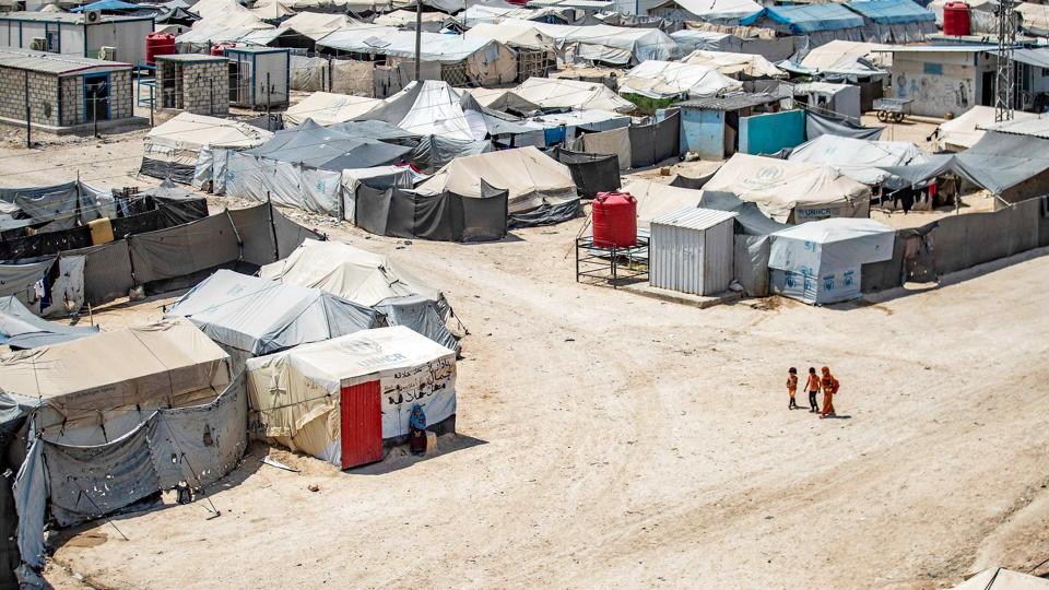 Fem danske børn sidder i den kurdisk kontrollerede fangelejr al-Roj i Syrien. Regeringen har tilbudt at hende dem til Danmark uden deres mødre. (Arkivfoto). <i>Delil Souleiman/Ritzau Scanpix</i>