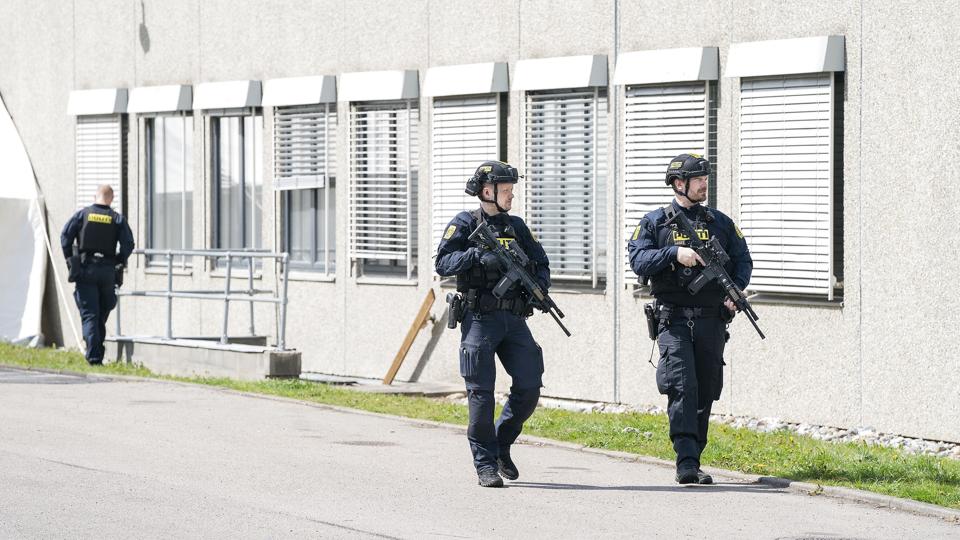 Retten i Hillerød har lånt retslokaler i Herfølge til en sag om et banderelateret dobbeltdrab. Drabene blev ifølge anklagerne planlagt og udført som hævnaktion i en bandekonflikt mellem LTF og Sydkystgruppen. (Arkivfoto). <i>Claus Bech/Ritzau Scanpix</i>