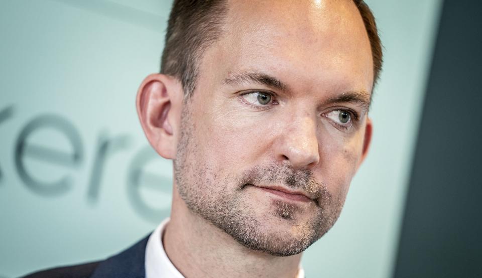 Med skatteminister Jeppe Bruus (S) i spidsen har politisk flertal indgået en aftale om at nedbringe gælden til det offentlige. (Arkivfoto). <i>Mads Claus Rasmussen/Ritzau Scanpix</i>