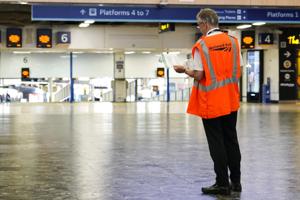 Omfattende togstrejke kan ramme britisk økonomi hårdt