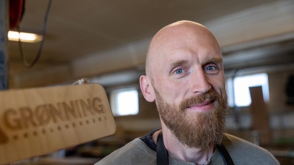 Klaus Grønning i Aalborg har startet en bæredygtig forretning, der baserer sig på cirkulær økonomi og grøn omstilling med produkter, der er skabt ud fra et princip om zero waste og miljøvenlighed. <i>Foto: Kim Dahl Hansen</i>
