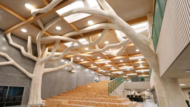 Skolebyggeriet er bygget op omkring et hjerterum <i>Foto: Axel Søgaard</i>