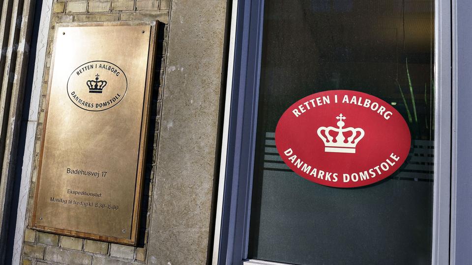 Retten i Aalborg har fængslet en 40-årig i foreløbig fire uger. Han er sigtet for drabsforsøg, men sigtelsen kan udvides til drab. (Arkivfoto). <i>Henning Bagger/Ritzau Scanpix</i>