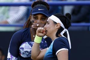 Skadet makker sætter stopper for Serena Williams-comeback