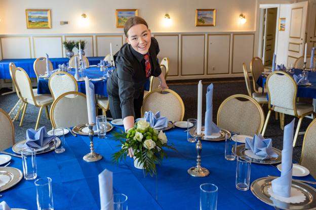 Dronninglund Hotel har pt tre elever på en gang - en receptionist, en kok og en tjener. Dronninglund 23. juni 2022. <i>Foto: Kim Dahl Hansen</i>