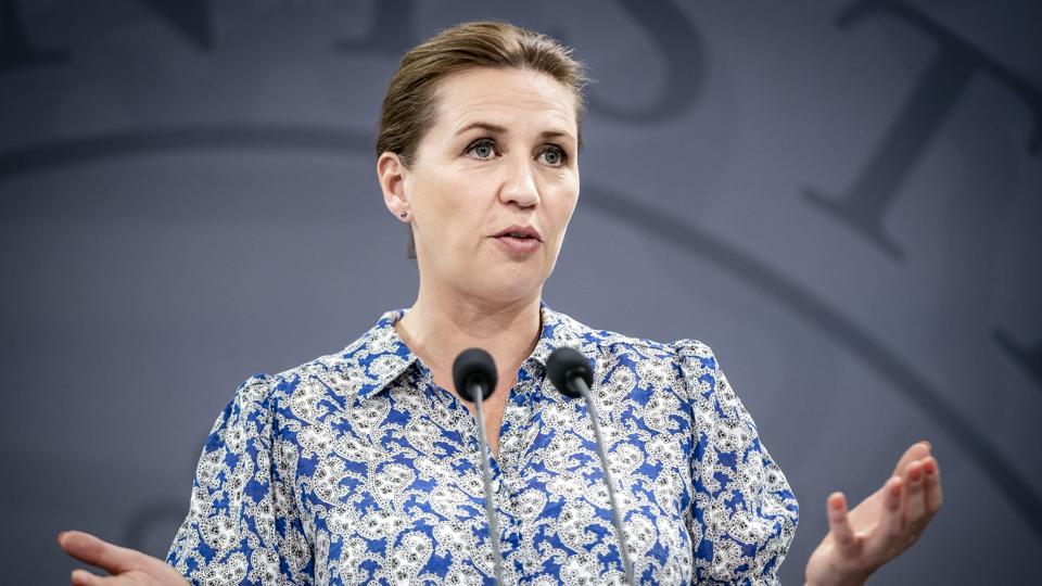 Statsminister Mette Frederiksen (S) mener, at det vil sende et klart signal til Putin, hvis Ukraine som ventet bliver bekræftet som EU-kandidatland på topmøde i Bruxelles (Arkivfoto). <i>Mads Claus Rasmussen/Ritzau Scanpix</i>