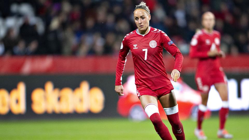 Sanne Troelsgaard spiller fredag sin landskamp nummer 165, men det er første gang, hun skal spille i rødt og hvidt på græstæppet i Parken. (Arkivfoto). <i>Henning Bagger/Ritzau Scanpix</i>