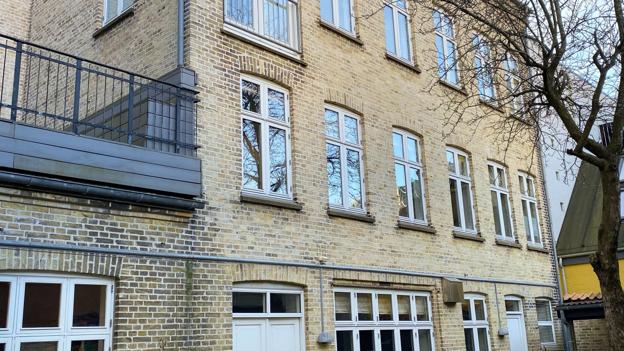 Det var i huset her, at Søren Christensen og Arina Richter boede. Huset ligger i en baggård i Sankelmarksgade i det indre Aalborg.