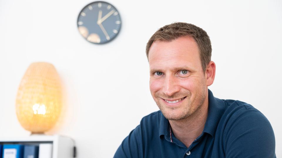 Uffe Lundsted er erhvervspsykolog - og har en forklaring på, hvorfor sommerferien er mere vigtig end andre ferier Aalborg 24. Juni 2022. <i>Foto: Claus Søndberg</i>