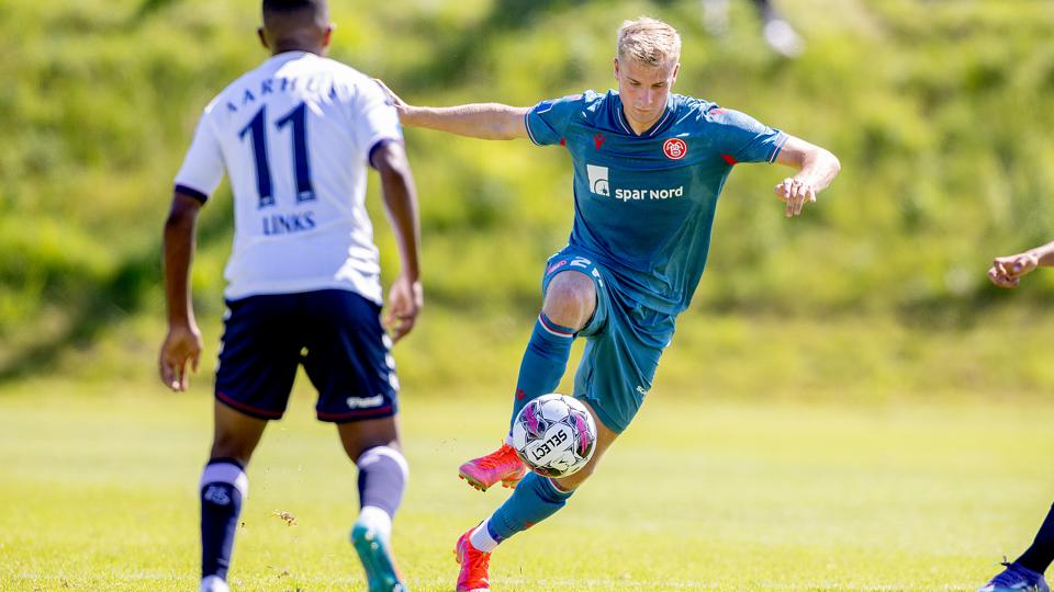 Oliver Klitten i AaBs udebanetrøje skal den kommende sæson spille for FC Helsingør. Foto: Lars Pauli