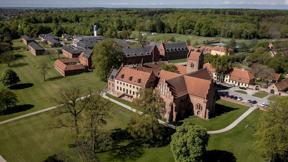 Hele Herlufsholms bestyrelse træder tilbage, efter at Styrelsen for Undervisning og Kvalitet har fremlagt sin foreløbige vurdering af trivslen på skolen. (Arkivfoto). <i>Mads Claus Rasmussen/Ritzau Scanpix</i>