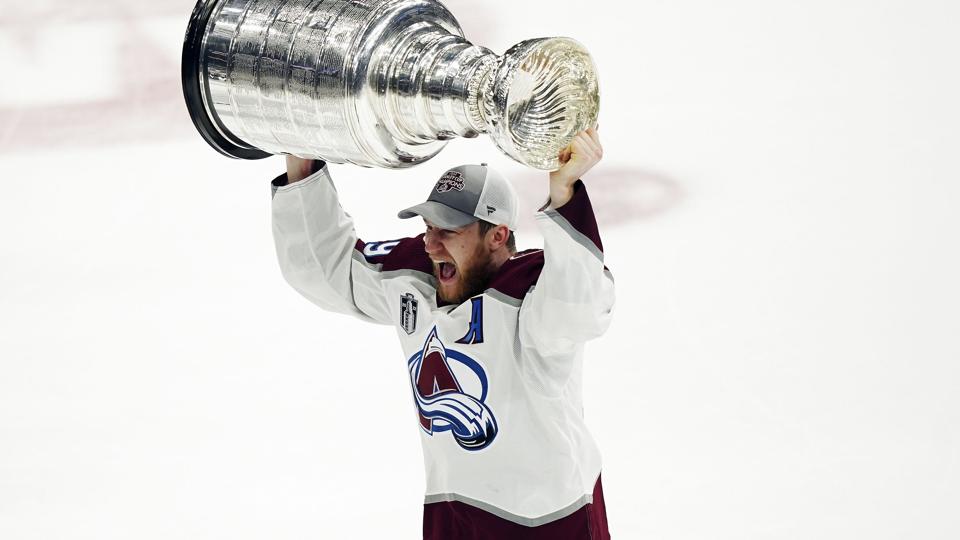 Nathan MacKinnon stod for både et mål og en assist, da Colorado Avalanche natten til mandag dansk tid vandt Stanley Cup. <i>John Bazemore/Ritzau Scanpix</i>