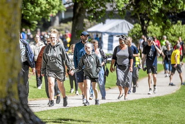 Omkring 1.000 personer deltog i Stafet for Livet i Brønderslev. Foto: Allan Mortensen