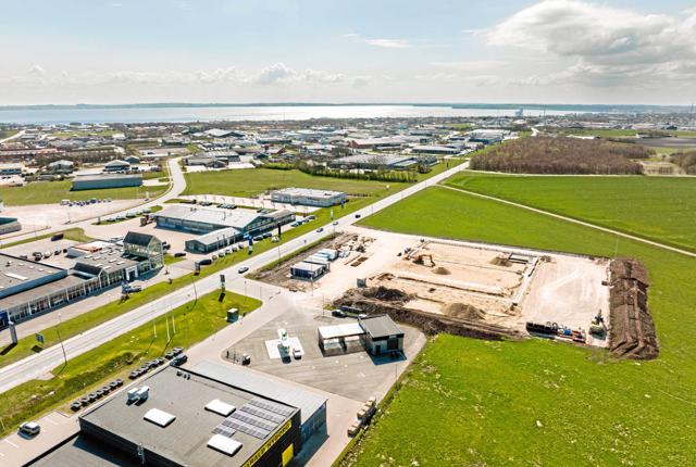 Grunden på Østerbakken, hvor den nye, 2800 kvadratmeter store ejendom skal opføres, er gjort klar til nybyggeriet. Foto: Casper Janning