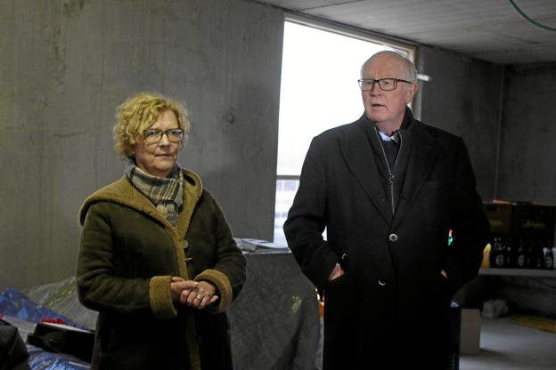 Marie Louise og Steffen Ebdrup - der her i 2016 er fotograferet ved rejsegildet for deres færdigbyggede strandhotel - har samlet set tabt 7,3 millioner kroner siden overtagelsen af Strandhotellet Blokhus. Arkivfoto: Flemming Dahl Jensen