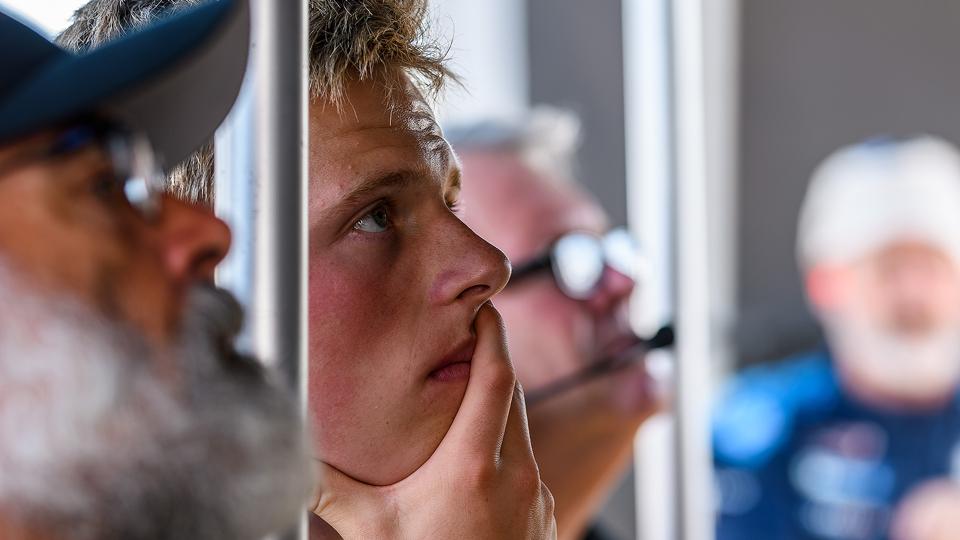 Skuffet Malthe Jakobsen i midten. Det er, så vidt vides, ikke en af musikerne fra 1973-koncerterne på Watkins Glen til venstre. <i>Foto: Bob Chapman</i>