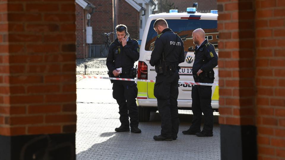 Nordjyllands Politi under efterforskningen af drabet i Frederikshavn Foto: Jan Pedersen