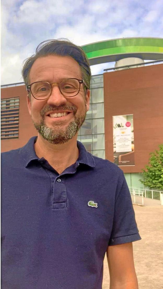 - Vi vil gerne arbejde for, at afasiberørte kommer ud og tager del i livet frem for at isolere sig, siger Yago Bundgaard, der var gymnasierektor, da han i 2019 fik en blodprop i hjernen. Privatfoto