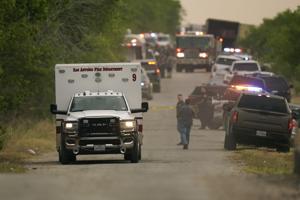 Myndigheder fandt 50 døde migranter i lastbil i Texas