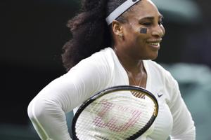 Serena Williams taber i dramatisk Wimbledon-comeback