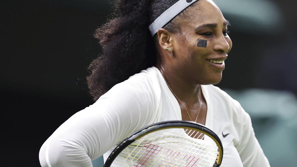 40-årige Serena Williams vendte tirsdag tilbage på tennisbanen i en singlekamp, da hun tabte i første runde ved Wimbledon til Harmony Tan. <i>Takuya Matsumoto/Ritzau Scanpix</i>