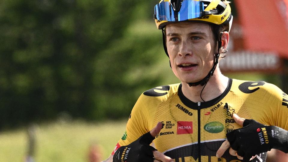 Jonas Vingegaards håb om en topplacering i Tour de France afhænger blandt andet af, at han styrer uden om coronavirus undervejs i løbet. <i>Arkivfoto: Marco Bertorello/Ritzau Scanpix</i>