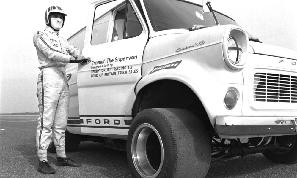 Ford SuperVan som den blev bygget i 1971. Bare en Ford Transit med en motor fra Forden, der et par år tidligere havde vundet på Le Mans fire år i træk. Foto: Ford.