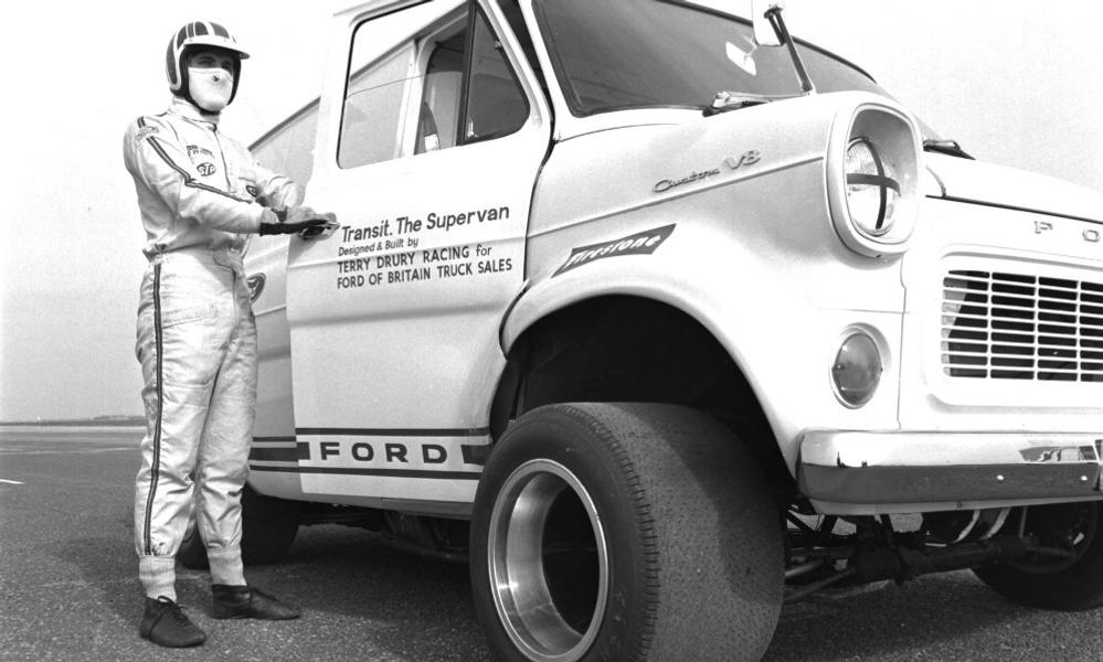Ford SuperVan som den blev bygget i 1971. Bare en Ford Transit med en motor fra Forden, der et par år tidligere havde vundet på Le Mans fire år i træk. Foto: Ford. Ford SuperVan som den blev bygget i 1971. Bare en Ford Transit med en motor fra Forden, der et par år tidligere havde vundet på Le Mans fire år i træk. Foto: Ford.