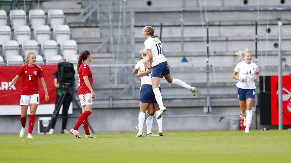 På to mål af Guro Reiten vandt Norge 2-1 over Danmark. <i>Johnny Pedersen/Ritzau Scanpix</i>