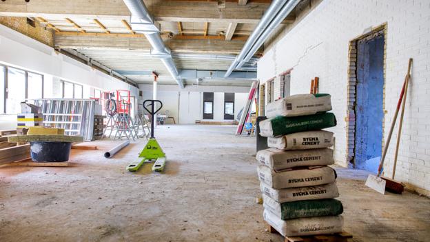 Centret til crossfit bliver indrettet i stueplan i den gamle Spar Nord Bygning. <i>Foto: Torben Hansen</i>