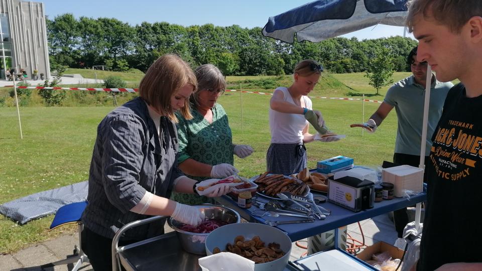 Barer med mad og drikke var en del af FGU's bidrag til Thy Rock. <i>Privat foto</i>