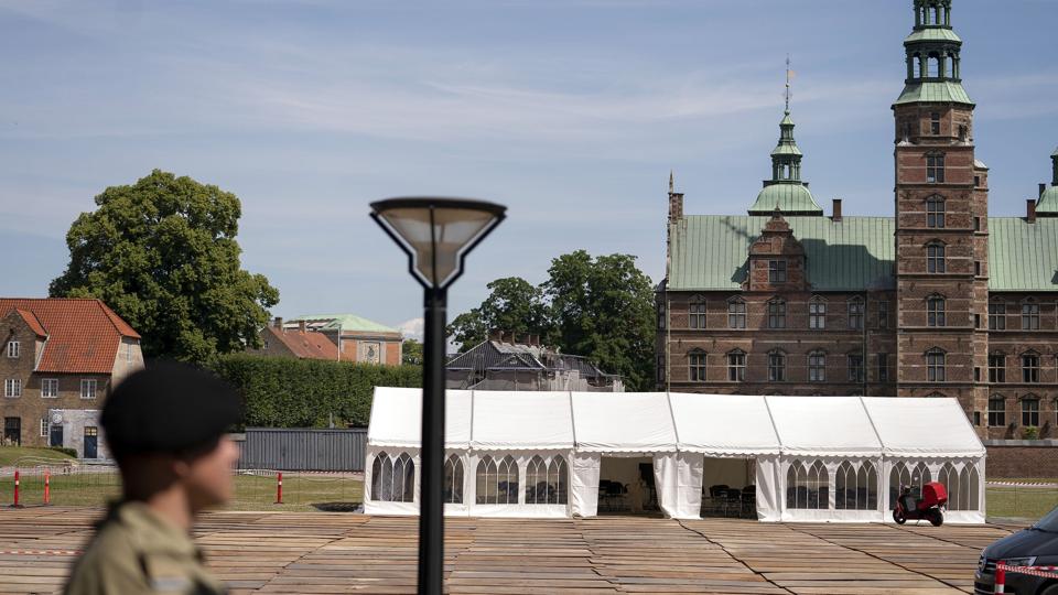 Hovedstadens Beredskab har flyttet deres Hovedbrandstation, som normalt holder til ved Rådhuspladsen, til Livgardens kaserne i Gothersgade for at kunne komme frem under Tour de France. Selv om der er afspærret i store del af København, vil beredskabet kunne komme frem, forsikrer operationschef. (Arkivfoto). <i>Liselotte Sabroe/Ritzau Scanpix</i>