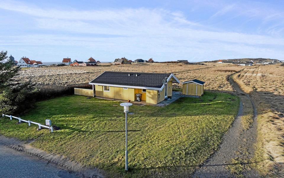 Selv om Ingemann har givet et afslag i prisen, ser det ud til, at han umiddelbart er kommet videre fra salget af sommerhuset med en gevinst i rygsækken. <i>Foto: Ejendomsmæglerfirmaet Thomas Risager</i>