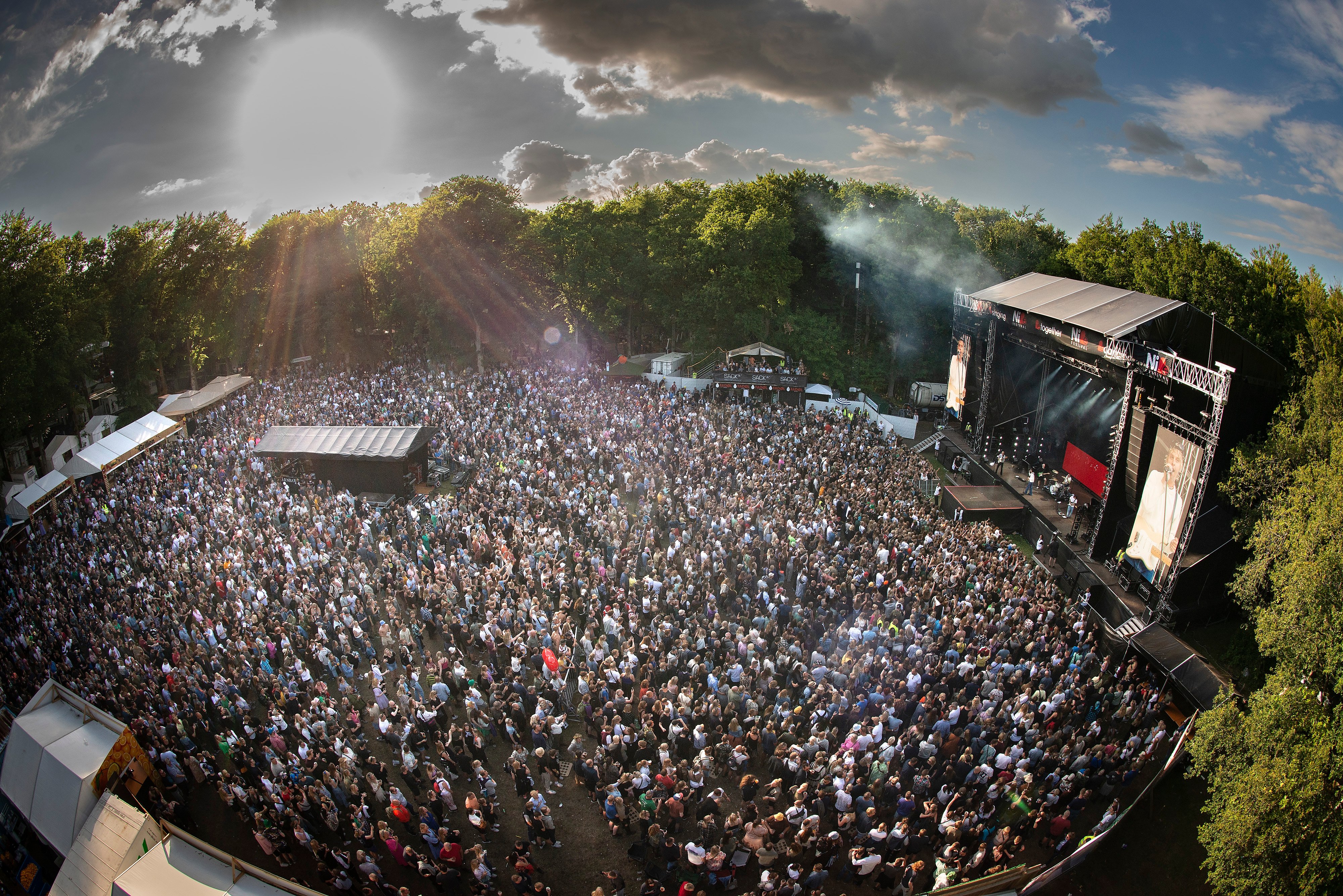 Festival på fuld knald - se de mange billeder fra sidste dag