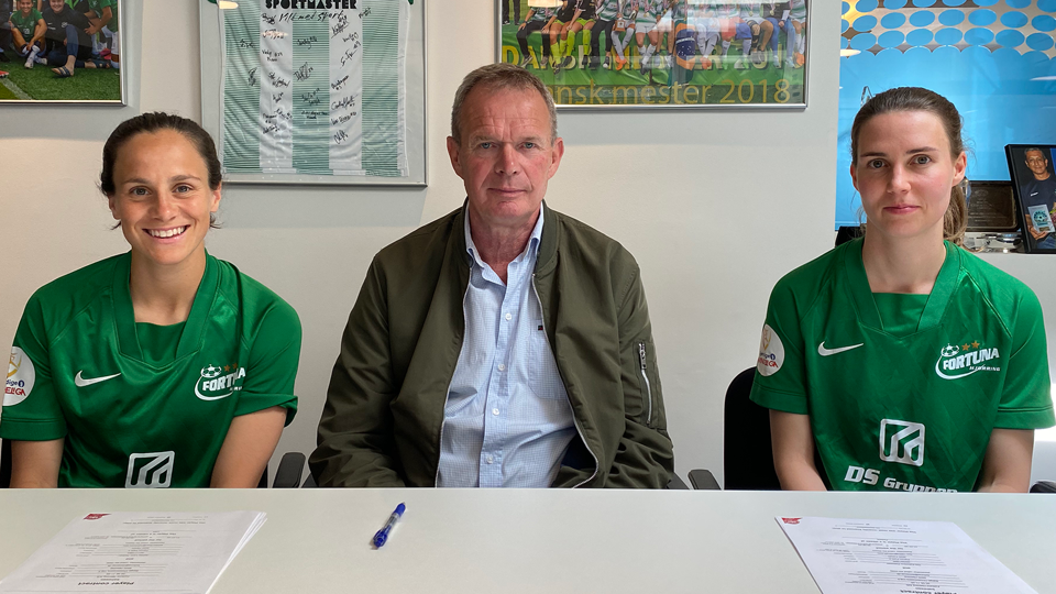 Formand for Fortuna Hjørring, Kim Brix, har føjet Ashley Lynn Reifner og Tiia Peltonen til truppen inden den nye sæson. <i>Foto: Fortuna Hjørring</i>
