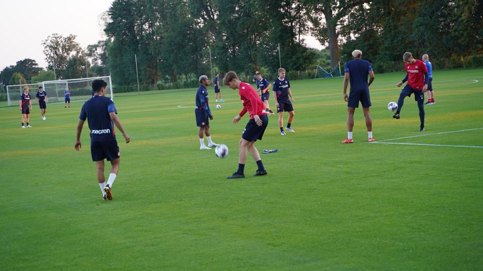 AaB har taget hul på træningslejren i Polen. <i>Foto: Thomas Jasper</i>