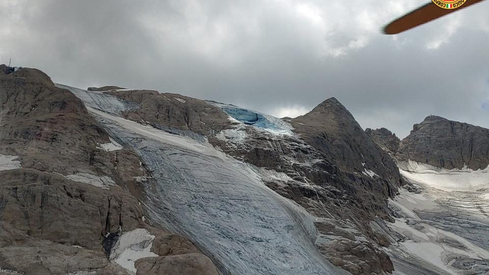 Mindst seks personer har mistet livet i en gletsjerulykke i Italien. På billedet ses den gletsjer, der kollapsede. <i>-/Ritzau Scanpix</i>