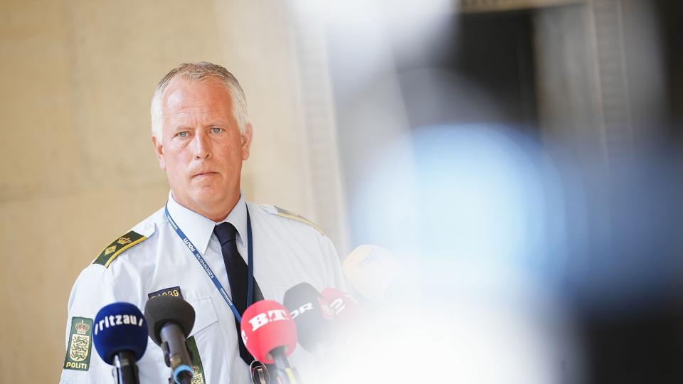 På et pressemøde mandag morgen fortæller chefpolitiinspektør ved Københavns Politi Søren Thomassen, at de tre dræbte ved skyderiet i Field's er to unge på 17 år og en russisk statsborgere på 47 år, som er bosiddende i Danmark. <i>Martin Sylvest/Ritzau Scanpix</i>