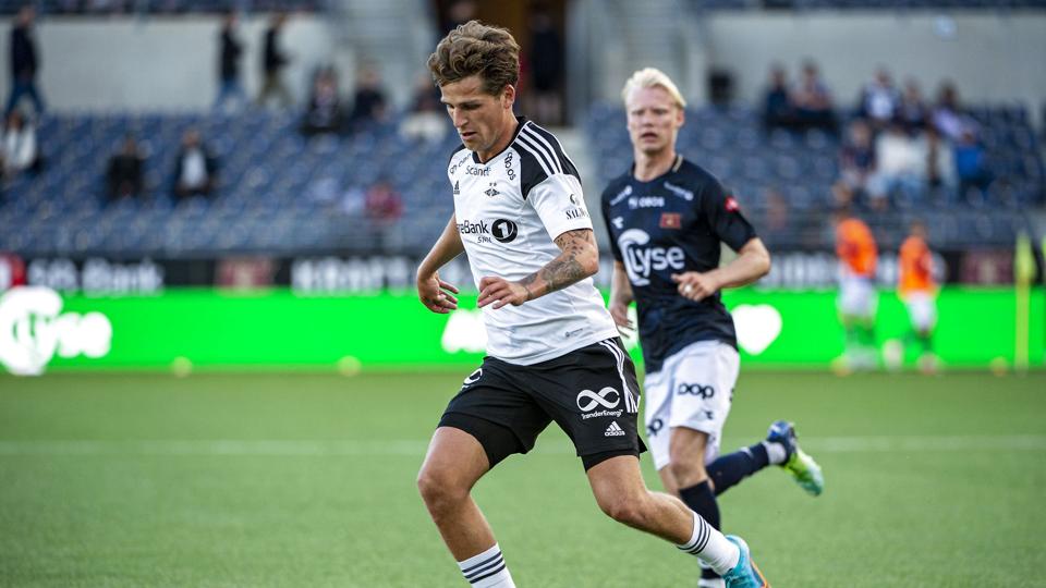 Fodboldklubberne i Norge er ofte afhængige af flytransport, når holdene skal fragtes over lange afstand til udekampe i Eliteserien og OBOS-ligaen. (Arkivfoto). <i>Carina Johansen/Ritzau Scanpix</i>