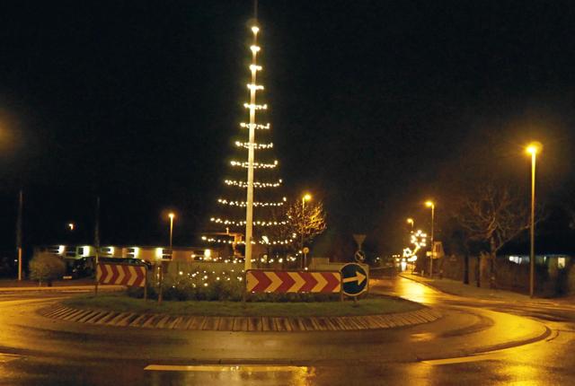 Borgerforeningen har igen spredt julestemning i Birkelse. Foto: John Andersen