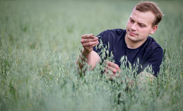 Interessen for dyr og natur har altid ligget dybt i den unge landmand, og som selvstændig landmand har han fundet sin helt rette hylde.