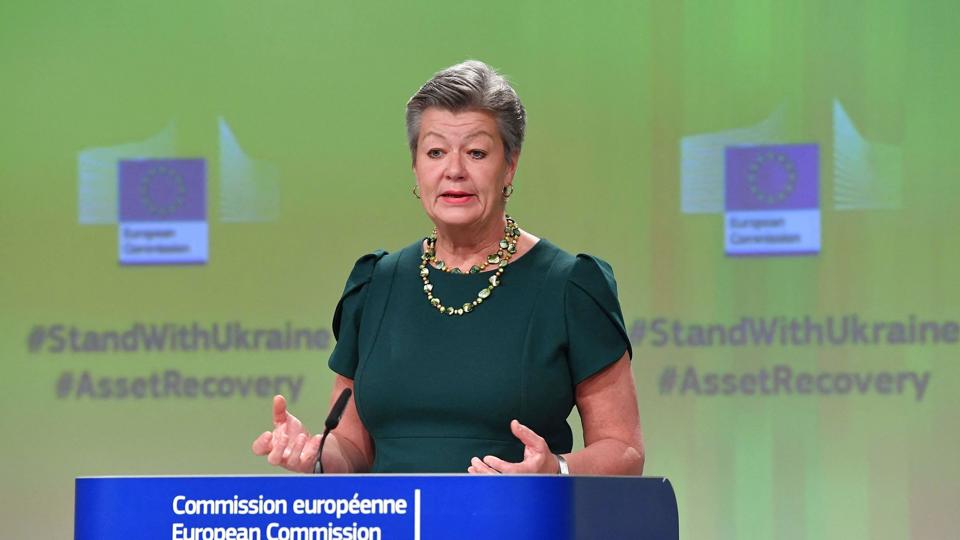 EU's flygtningekommissær, Ylva Johansson, støtter en uafhængig undersøgelse af, hvad der skete, da 23 migranter blev dræbt i forsøget på at storme et grænsehegn på grænsen mellem Marokko og Spanien (Arkivfoto). <i>John Thys/Ritzau Scanpix</i>