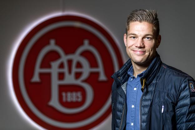 Kasper Risgård - midtbanespiller for AaB - portrætteret på Aalborg Portland Park Arena. Foto: Nicolas Cho Meier