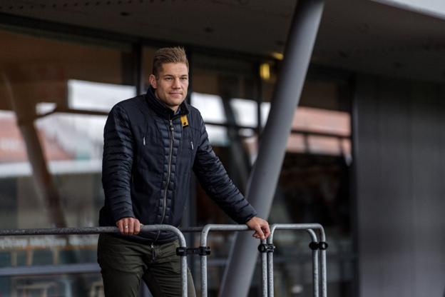 Kasper Risgård - midtbanespiller for AaB - portrætteret på Aalborg Portland Park Arena. Foto: Nicolas Cho Meier