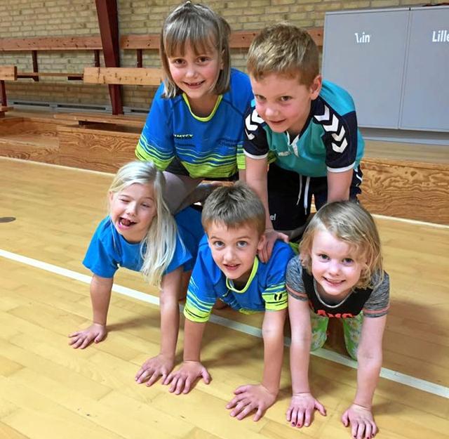 Børnene fra Thorup Klim Skole fik lov til at prøve kræfter med gymnastikken. Privatfoto
